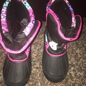 Girls snow boots size 5 NWT